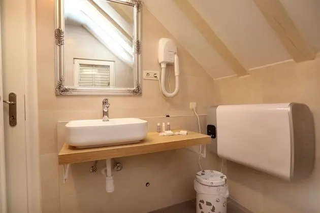 Superior Tek Büyük Yataklı Oda