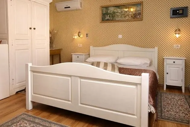 Tek Büyük Yataklı Oda