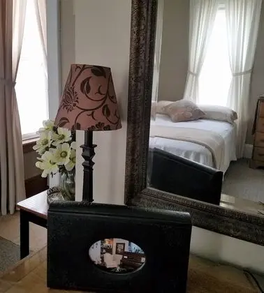 Basic Tek Büyük Yataklı Oda, 2 Çift Kişilik Yatak (Jordan Baker Room)