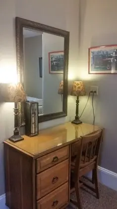 Basic Tek Büyük Yataklı Oda, 2 Çift Kişilik Yatak (Jordan Baker Room)