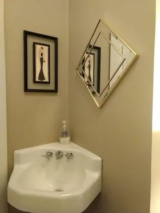 Basic Tek Büyük Yataklı Oda, 2 Çift Kişilik Yatak (Nick Carraway Room)