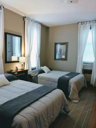 Basic Tek Büyük Yataklı Oda, 2 Çift Kişilik Yatak, Şömine (Daisy Buchanan Room)