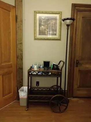 Basic Tek Büyük Yataklı Oda, 2 Çift Kişilik Yatak, Şömine (Daisy Buchanan Room)