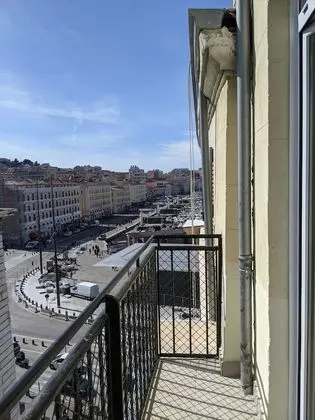 Tek Büyük Yataklı Oda, Balkon
