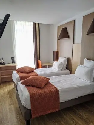 Tek Büyük Yataklı Oda, Balkon