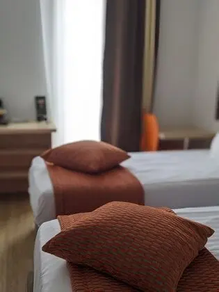 Tek Büyük Yataklı Oda, Balkon