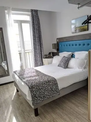 Tek Büyük Yataklı Oda, Balkon