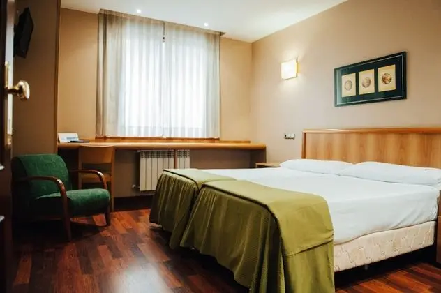 Tek Büyük veya İki Ayrı Yataklı Oda