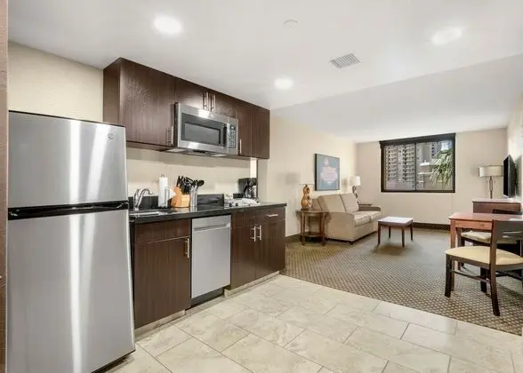 One Bedroom Suite w/Kitchenette