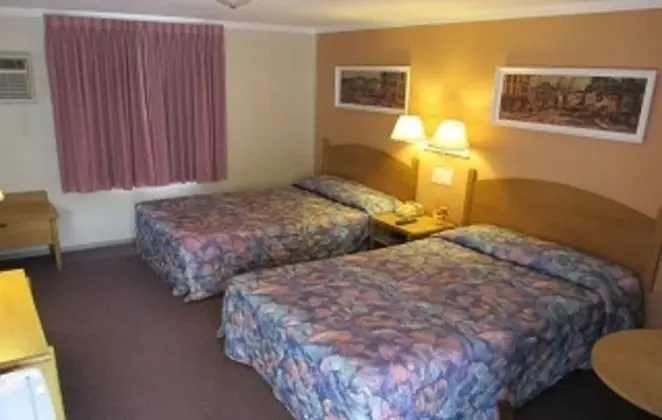 Basic Tek Büyük Yataklı Oda, 2 Büyük (Queen) Boy Yatak, Sigara İçilmez