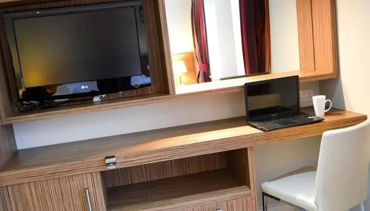 Classic Tek Büyük veya İki Ayrı Yataklı Oda