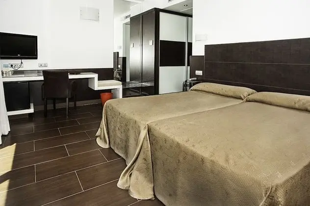 Economy Tek Büyük Yataklı Oda