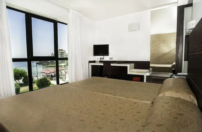 Economy Tek Büyük Yataklı Oda