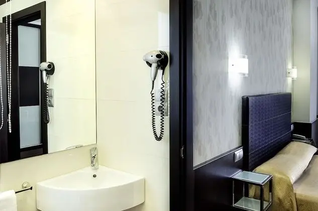 Economy Tek Büyük Yataklı Oda