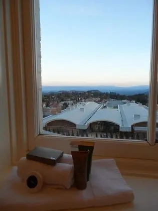 Premier Oda (View)