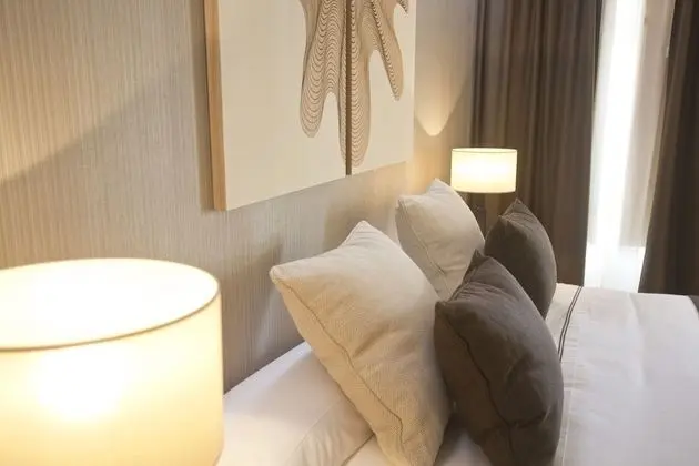 Büyük Yataklı Tek Kişilik Oda