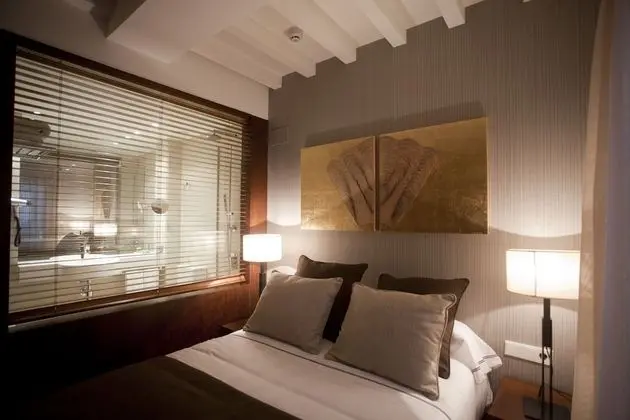 Basic Büyük Yataklı Tek Kişilik Oda