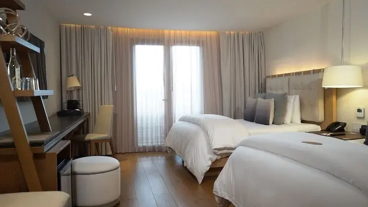 Standard Oda, 2 Çift Kişilik Yatak, Avlu Manzaralı (Essential Double Room)
