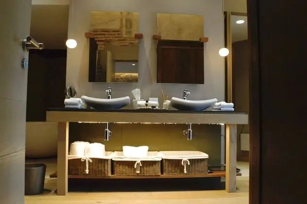 Standard Oda, 2 Çift Kişilik Yatak, Avlu Manzaralı (Essential Double Room)