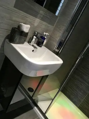 Comfort Tek Büyük Yataklı Oda, Banyolu/Duşlu