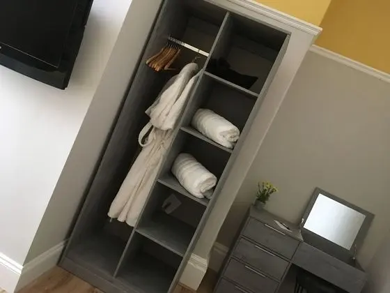 Luxury Tek Büyük Yataklı Oda, Banyolu/Duşlu