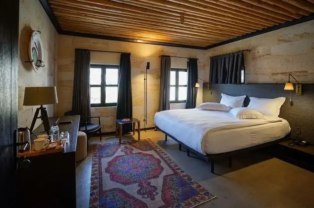 Deluxe Room, 1 Queen Bed (Masonry)
