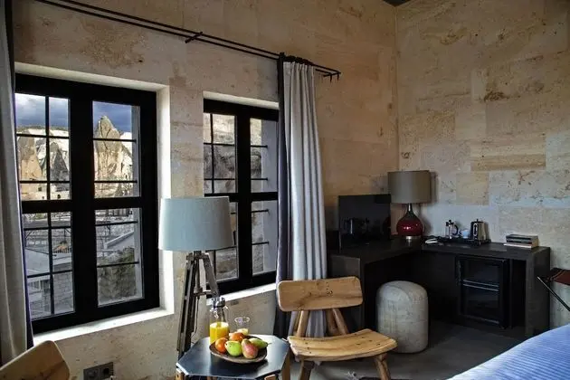 Superior Room, 1 Queen Bed (Masonry)