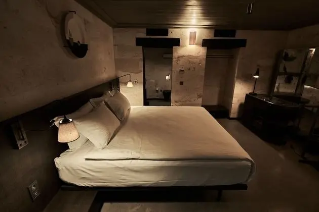 Superior Room, 1 Queen Bed (Masonry)