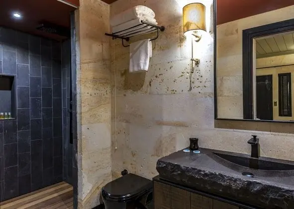 Superior Room, 1 Queen Bed (Masonry)