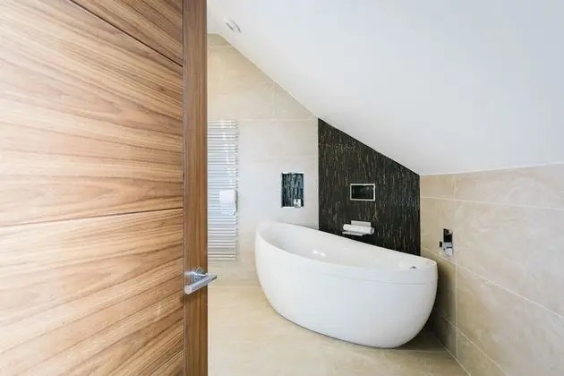 Luxury Ev, Banyolu/Duşlu