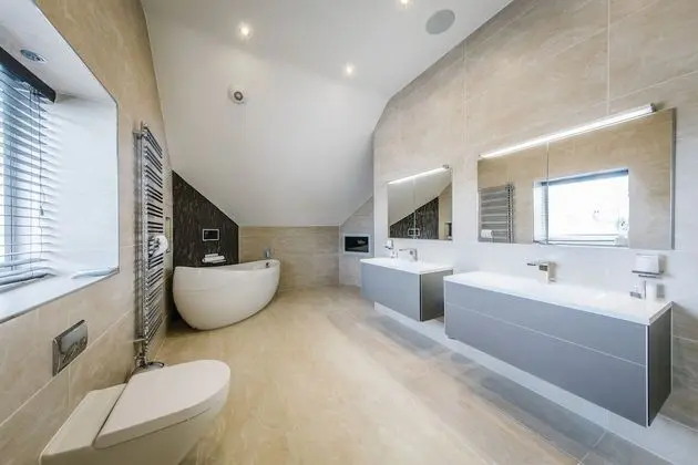 Luxury Ev, Banyolu/Duşlu