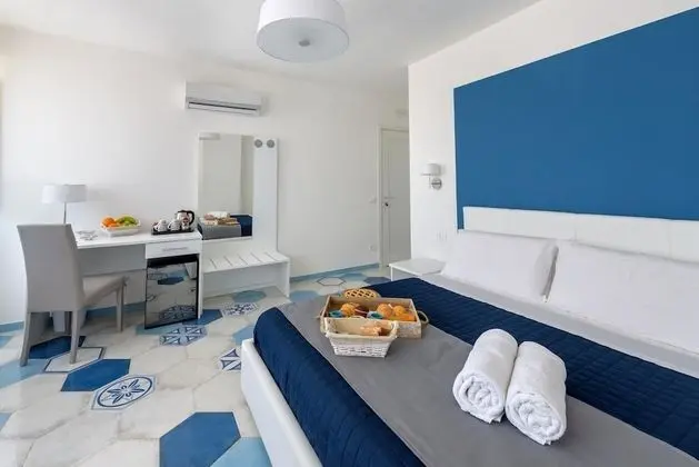 Deluxe Üç Kişilik Oda