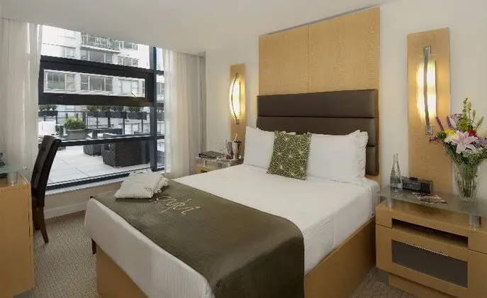 Çift ​​kişilik Executive Queen Bed