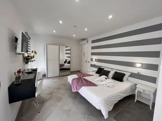 Comfort Tek Büyük Yataklı Oda