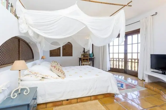 Villa, 4 Yatak Odası, Kişiye Özel Havuzlu