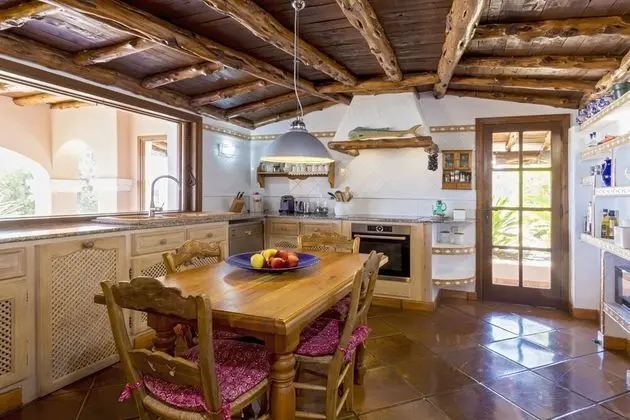 Villa, 4 Yatak Odası, Kişiye Özel Havuzlu