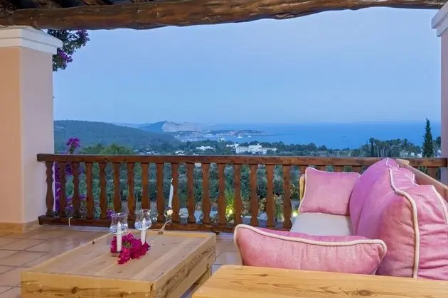Villa, 4 Yatak Odası, Kişiye Özel Havuzlu