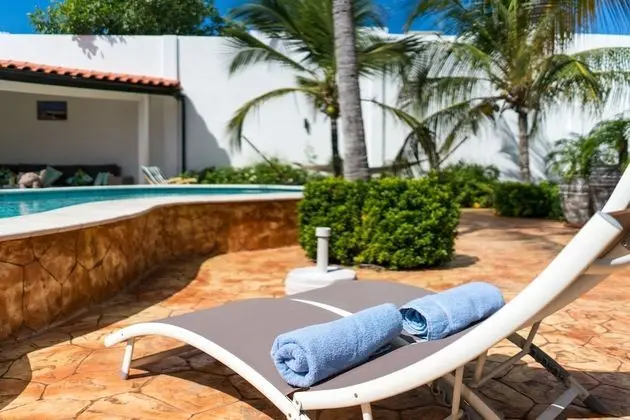 Garden Apartment with Pool