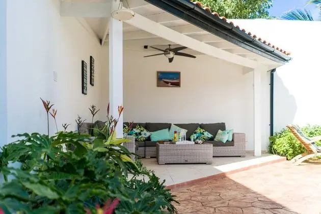 Garden Apartment with Pool