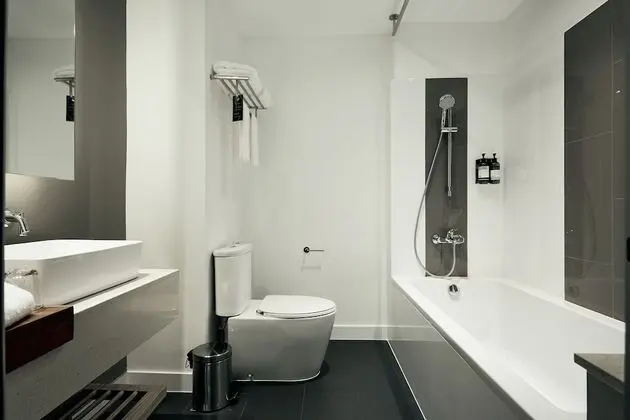 Deluxe Tek Büyük veya İki Ayrı Yataklı Oda, Balkon