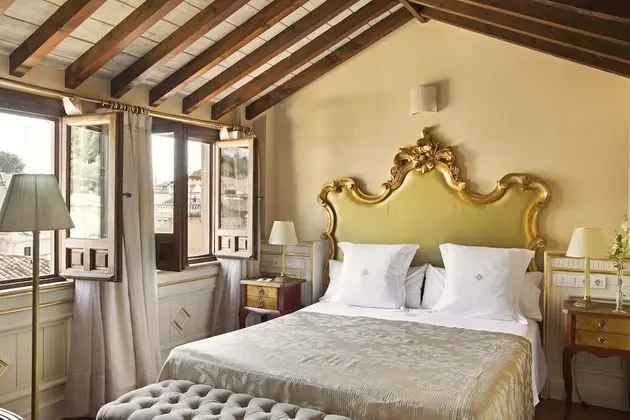 Deluxe Tek Büyük Yataklı Oda (Alhambra View)