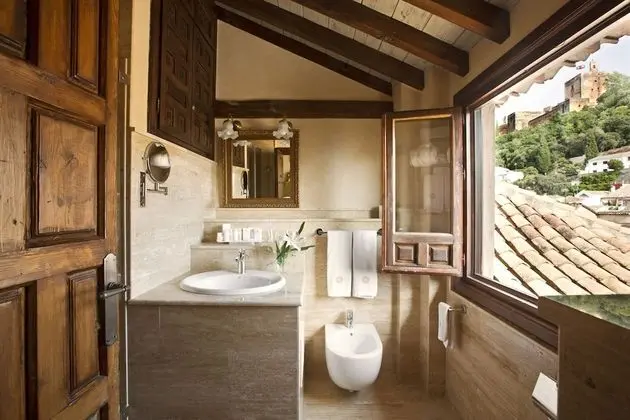 Deluxe Tek Büyük Yataklı Oda (Alhambra View)