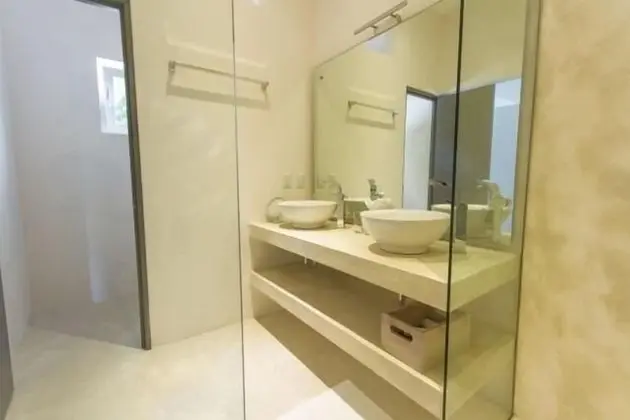 Glamour Suite, 1 King Bed, Balcony, Poolside