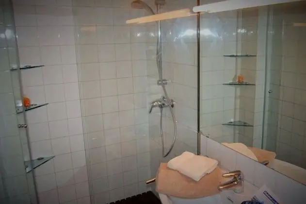 Ev, 5 Yatak Odası, Kişiye Özel Havuzlu