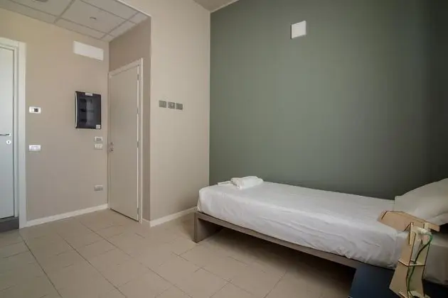 Tek Kişilik Oda, 1 Tek Kişilik Yatak, Sigara İçilmez