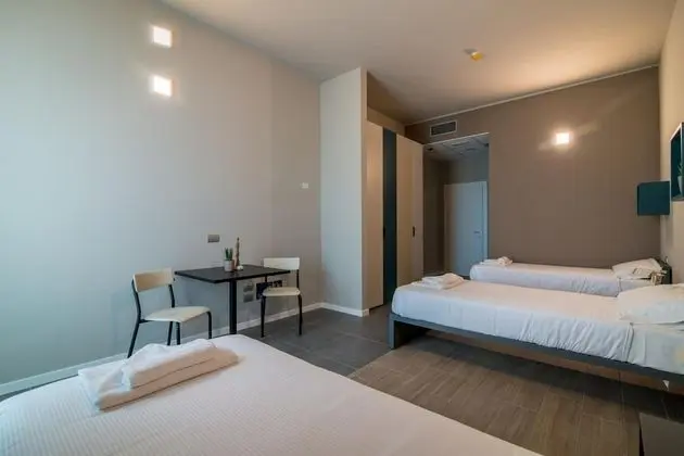 Üç Kişilik Oda, 3 Tek Kişilik Yatak, Sigara İçilmez