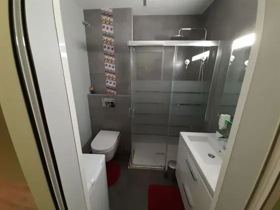 Stüdyo, Kısmi Deniz Manzaralı