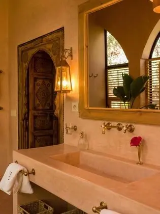Pool Suite