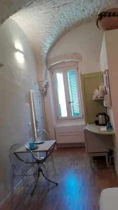 Tek Büyük veya İki Ayrı Yataklı Oda, Veranda, Zemin Kat