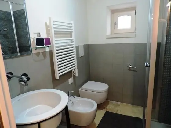 Tek Büyük veya İki Ayrı Yataklı Oda, Veranda, Zemin Kat